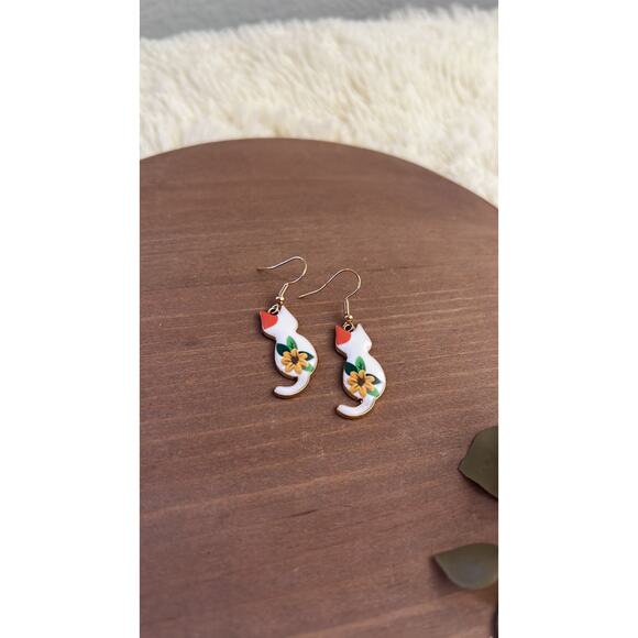 Kittycat dangling earrings - Picture 3 of 3